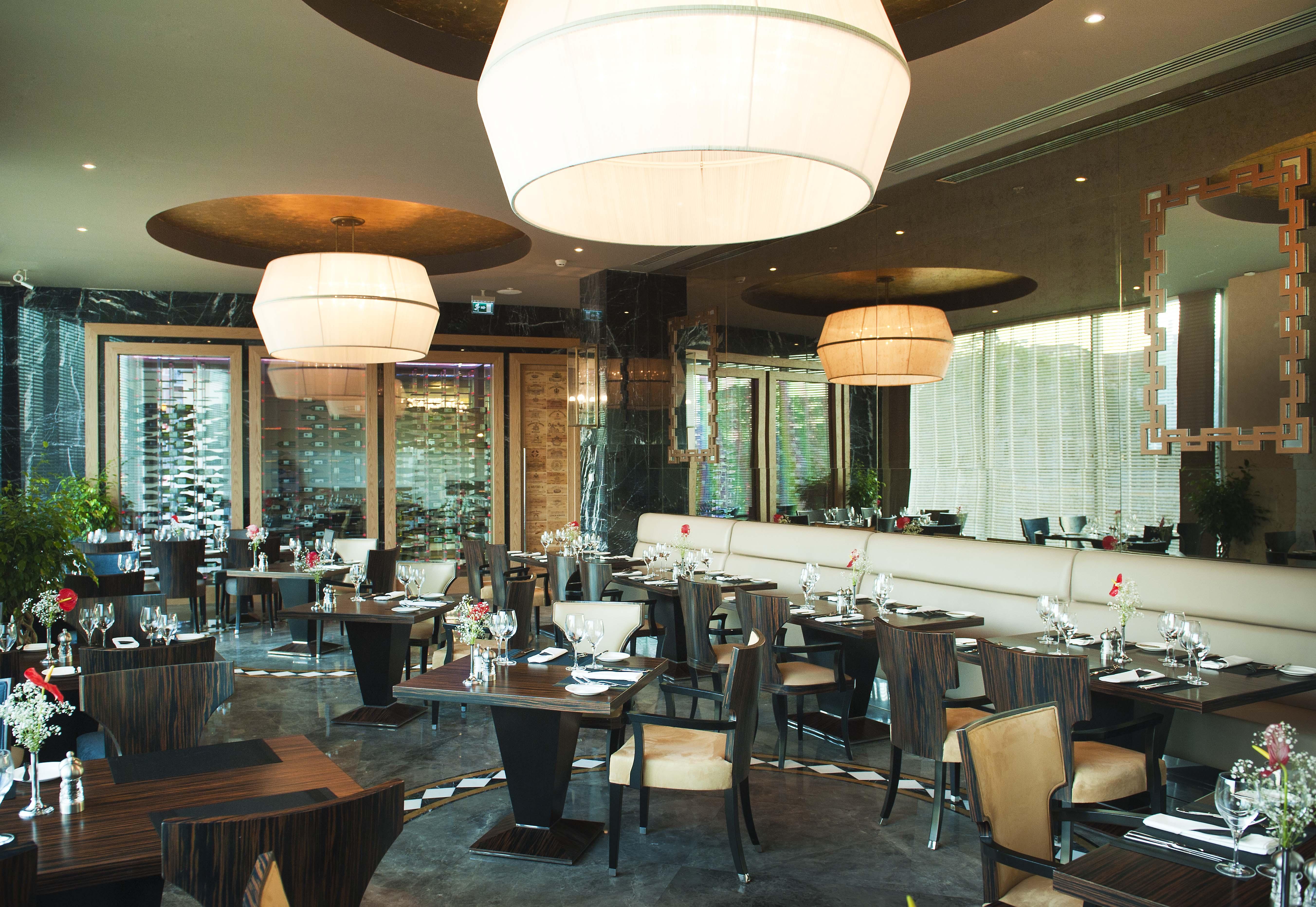 Radisson Blu Hotel Istanbul Pera Luaran gambar The interior of the restaurant