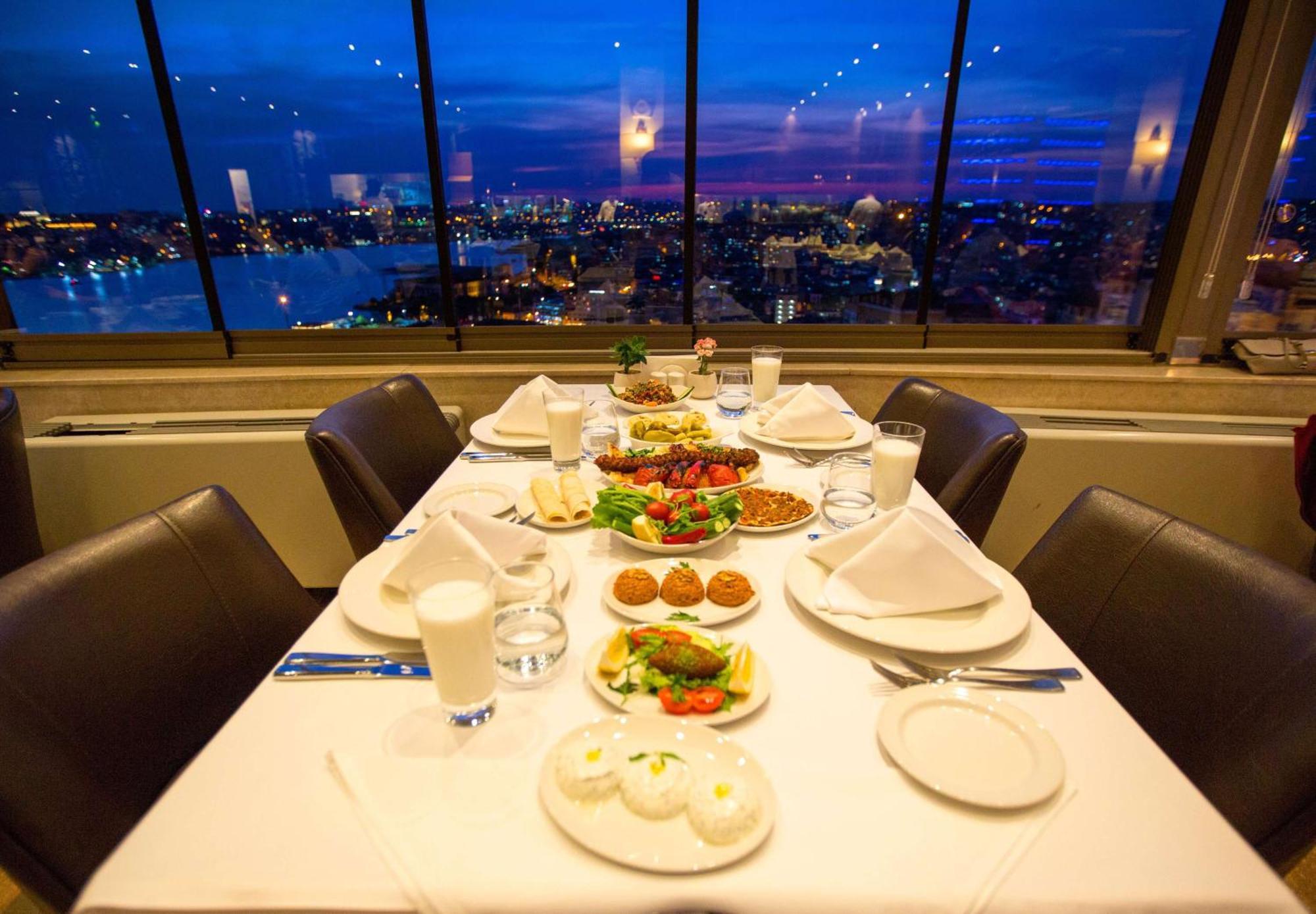 Radisson Blu Hotel Istanbul Pera Luaran gambar The restaurant