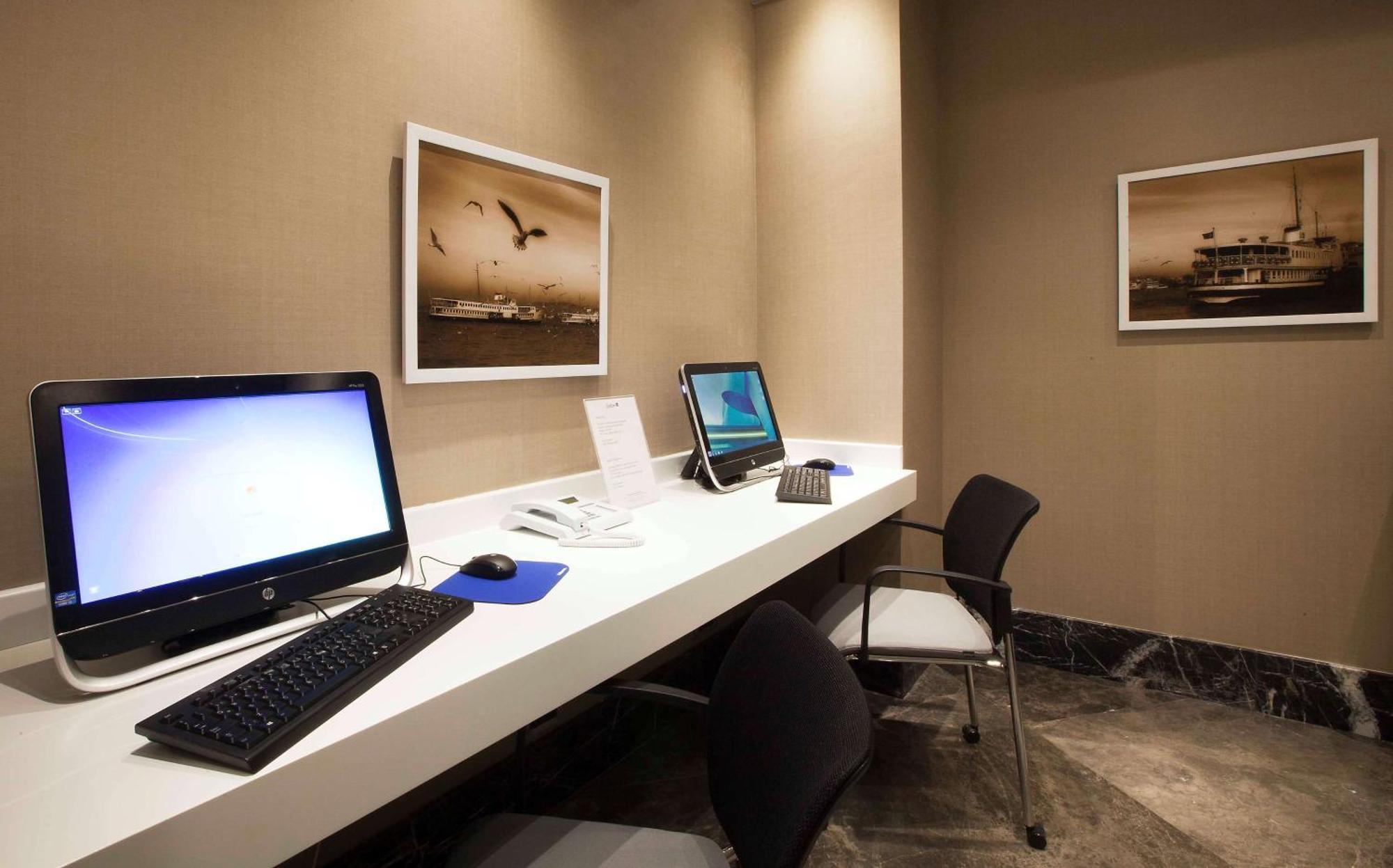 Radisson Blu Hotel Istanbul Pera Luaran gambar Business Center