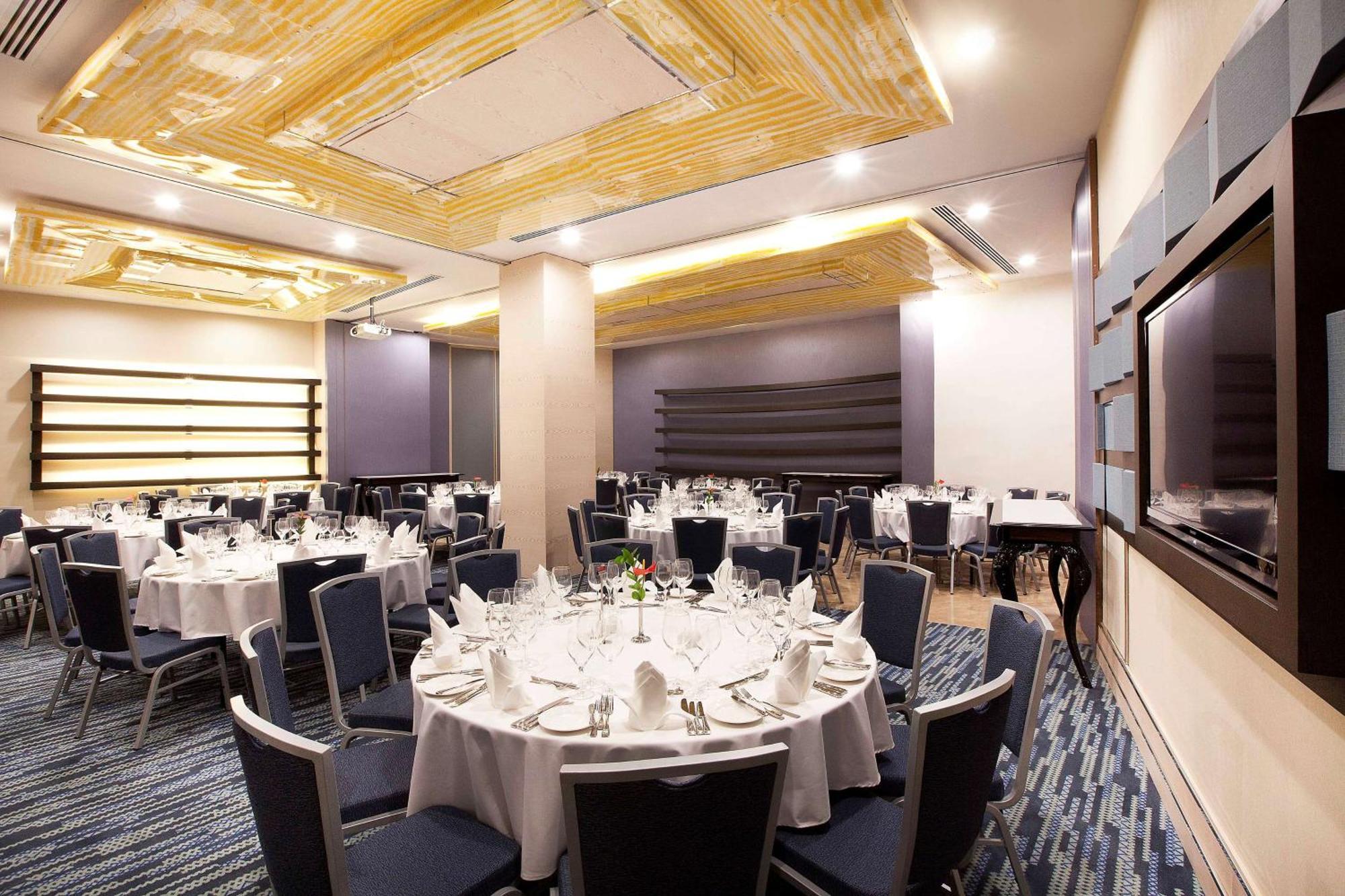Radisson Blu Hotel Istanbul Pera Luaran gambar The Royal